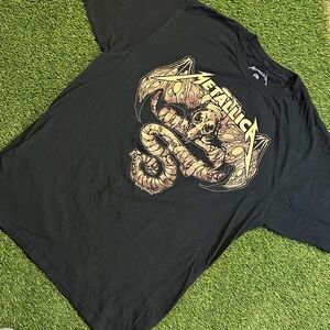 Metallica “Roam” Black Graphic T-Shirt with Snake Design
